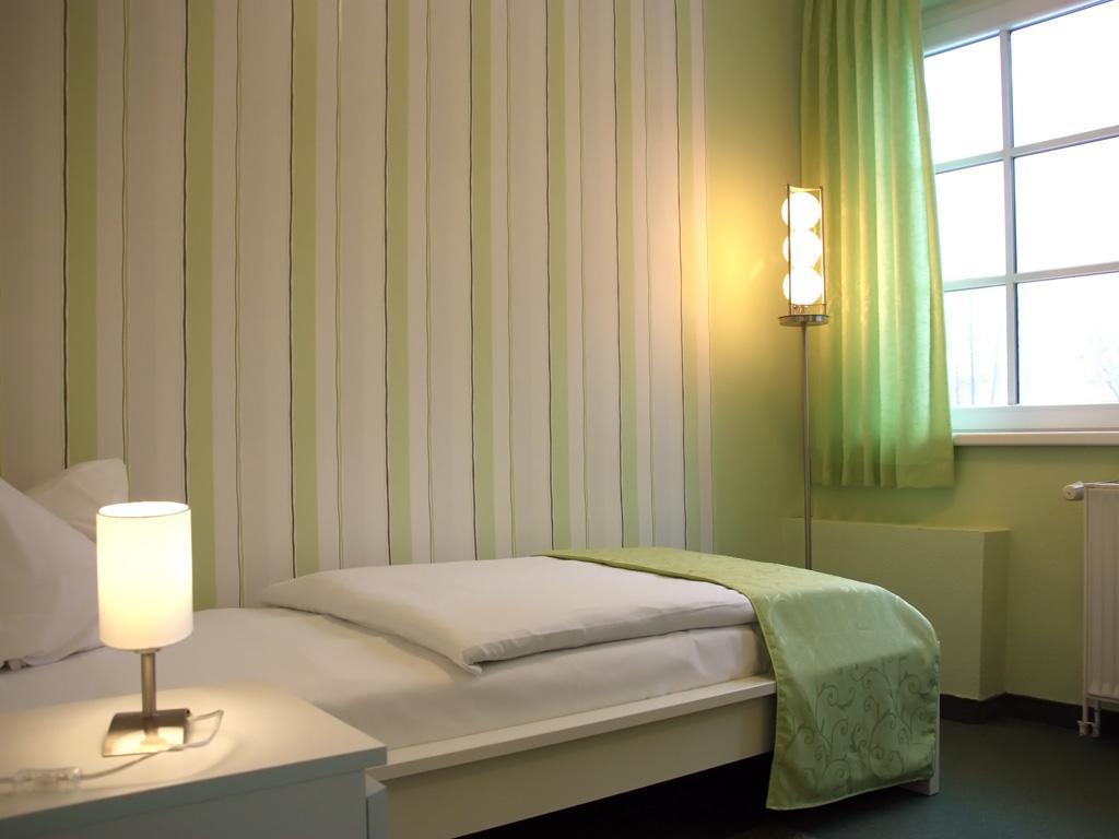 Altes Kasino Hotel Am See Neuruppin Bagian luar foto